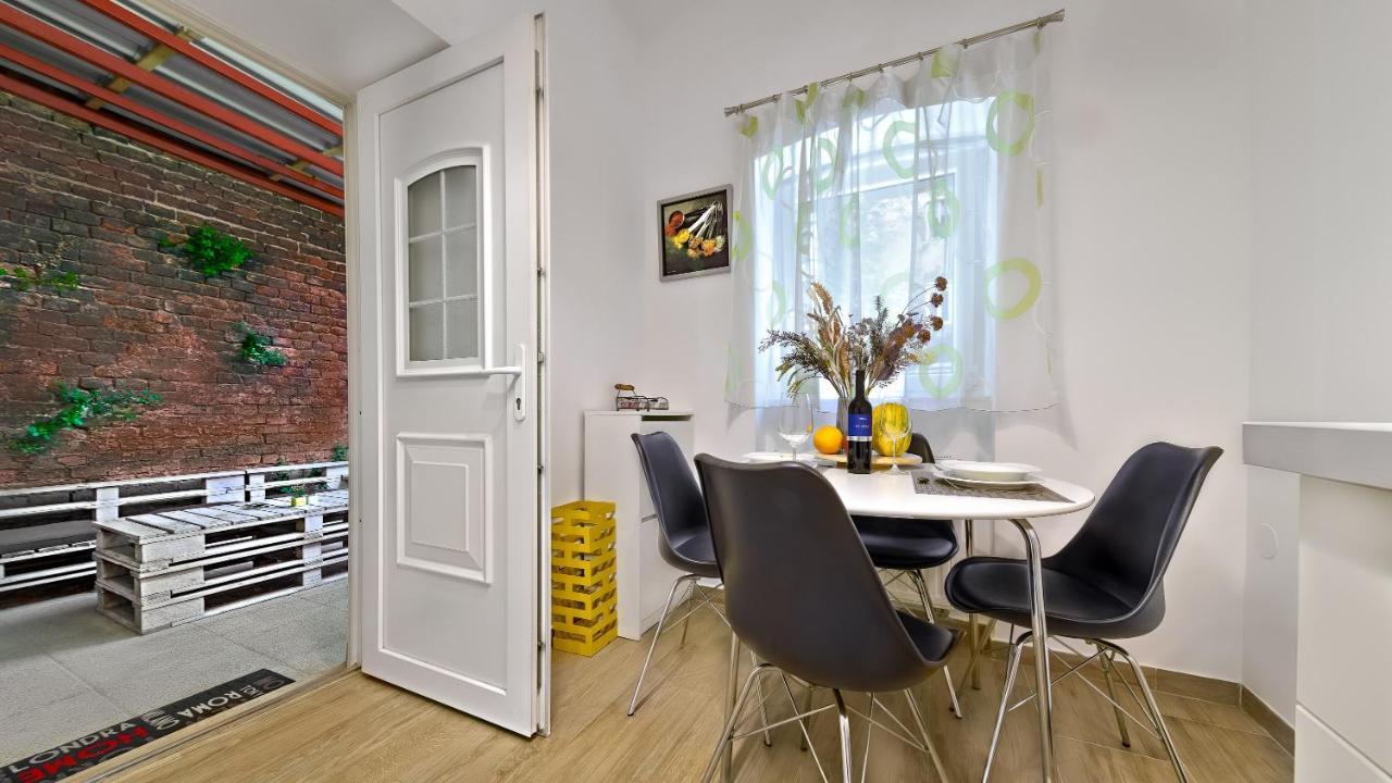 Charming & Cozy Apartment In Downtown Zagreb Exterior photo
